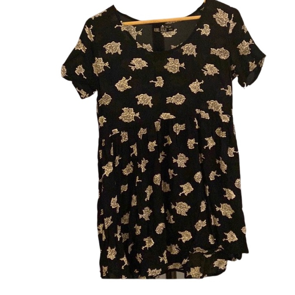 Rebel rogue dress with floral print in back and white. Size M.